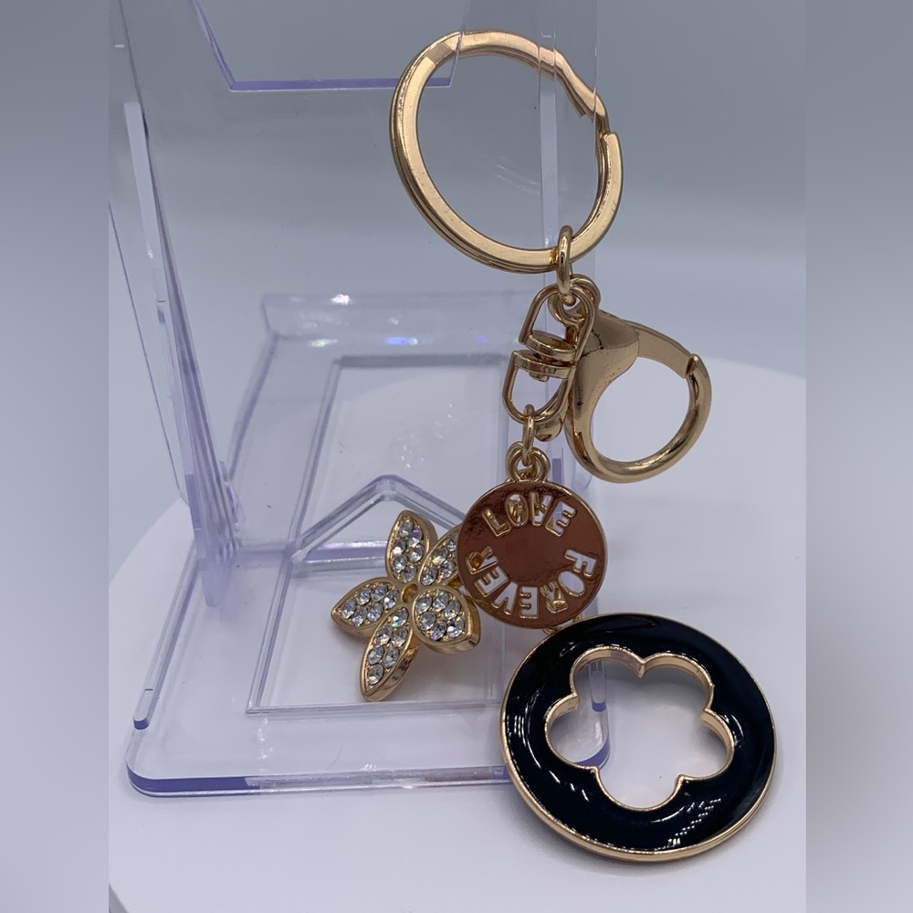 Flower 🌺 Keychain Gold Finish